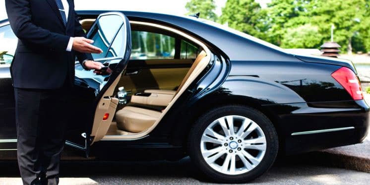 Airport pickup assistance